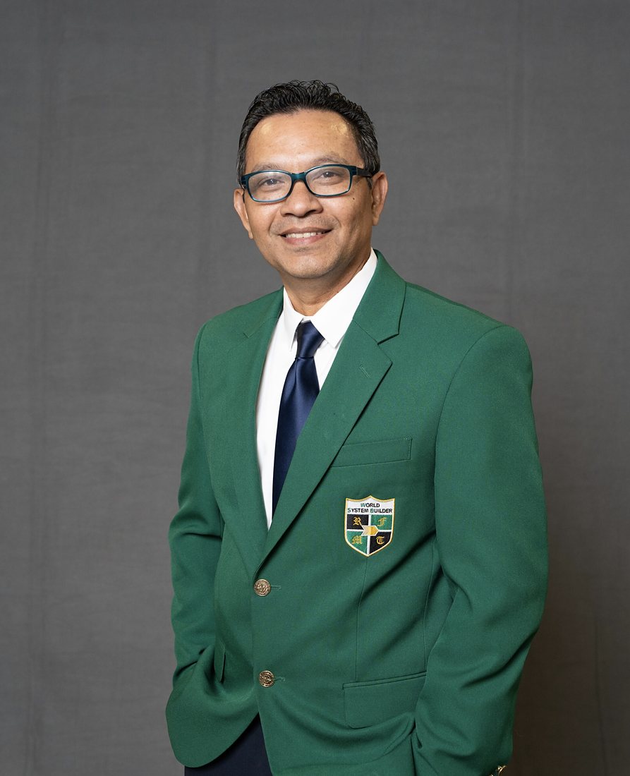 Senghap Roeun, Owner and Director of SEEDS